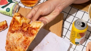 Pizza & Drinks im Pleitegeier