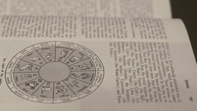 Persönliche Geburtshoroskop-Lesung