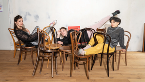 die apokalyptischen tänzerin*nen - Ha Ha Haltung – Ein satirisches Nach-oben-Treten