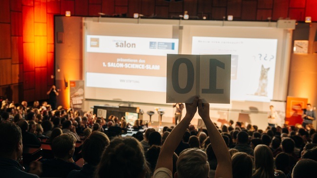 Gradwanderungen: Der Poetry Slam zum Thema »Klima, Zukunft, Zuversicht«