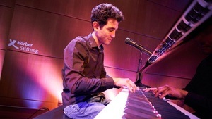 „Und die Vögel werden singen – Ich, der Pianist aus den Trümmern”