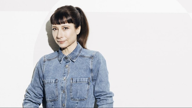 LIVE: Nina FIVA Sonnenberg