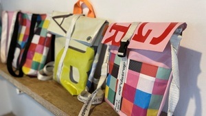 HAZME OKTAY - UPCYCLING - Taschen, Sitzkissen oder Gürtel nähen