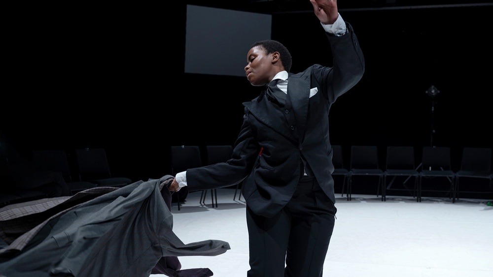 Naledi Majola: In Flux