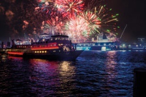 SILVESTER CRUISE PRESENTED BY GIN MARE