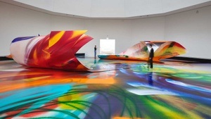In Farbe getaucht – Sommerspaziergang durch das Kunstgebäude (Sommer- Special)