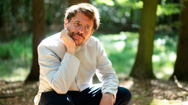Lesung Lennart Herberhold "Queere Einsamkeit. Queere Gemeinschaft"