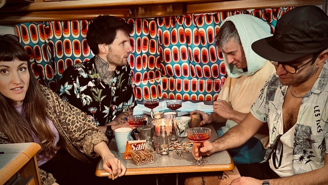 BETWEEN OWLS (Freiburg) // Post-Punk