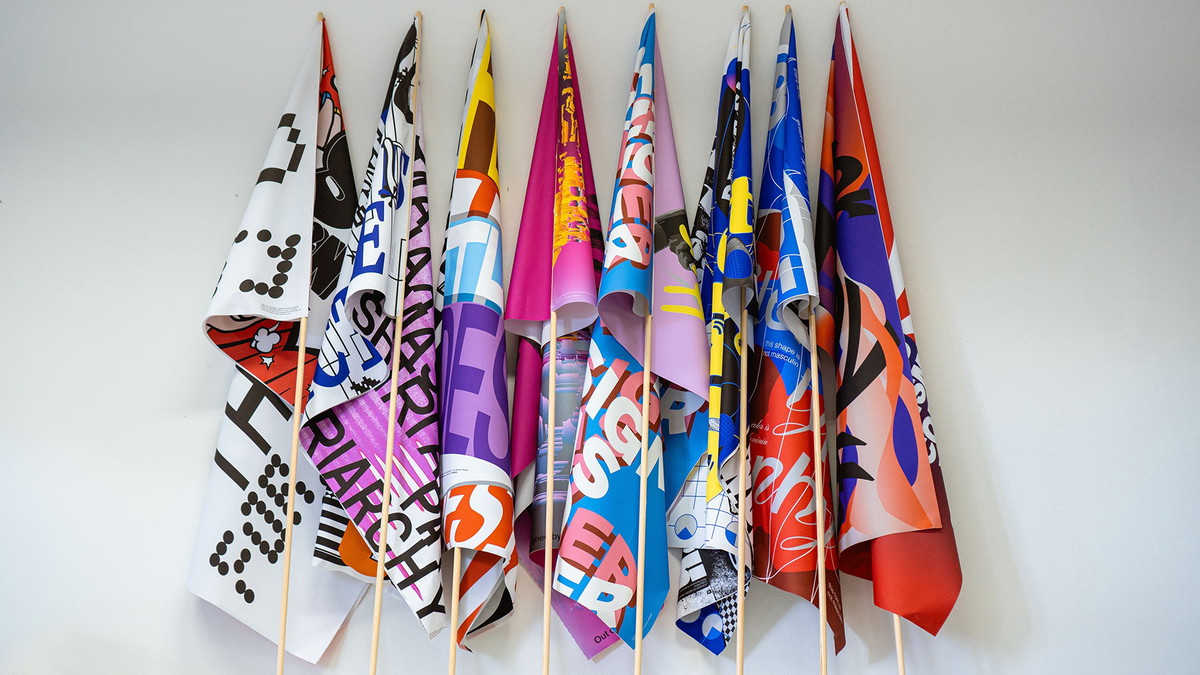 WOMEN* & TYPE - FLAGS WITH A MESSAGE
