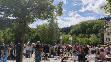 Nachbarschaftsflohmarkt Südheimer Platz