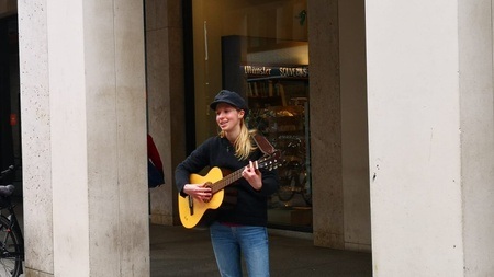 Live Musik mit Ronja