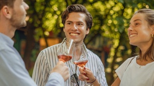 Wine & Food Walking Tour SCHWABING! | Munich Wine Rebels