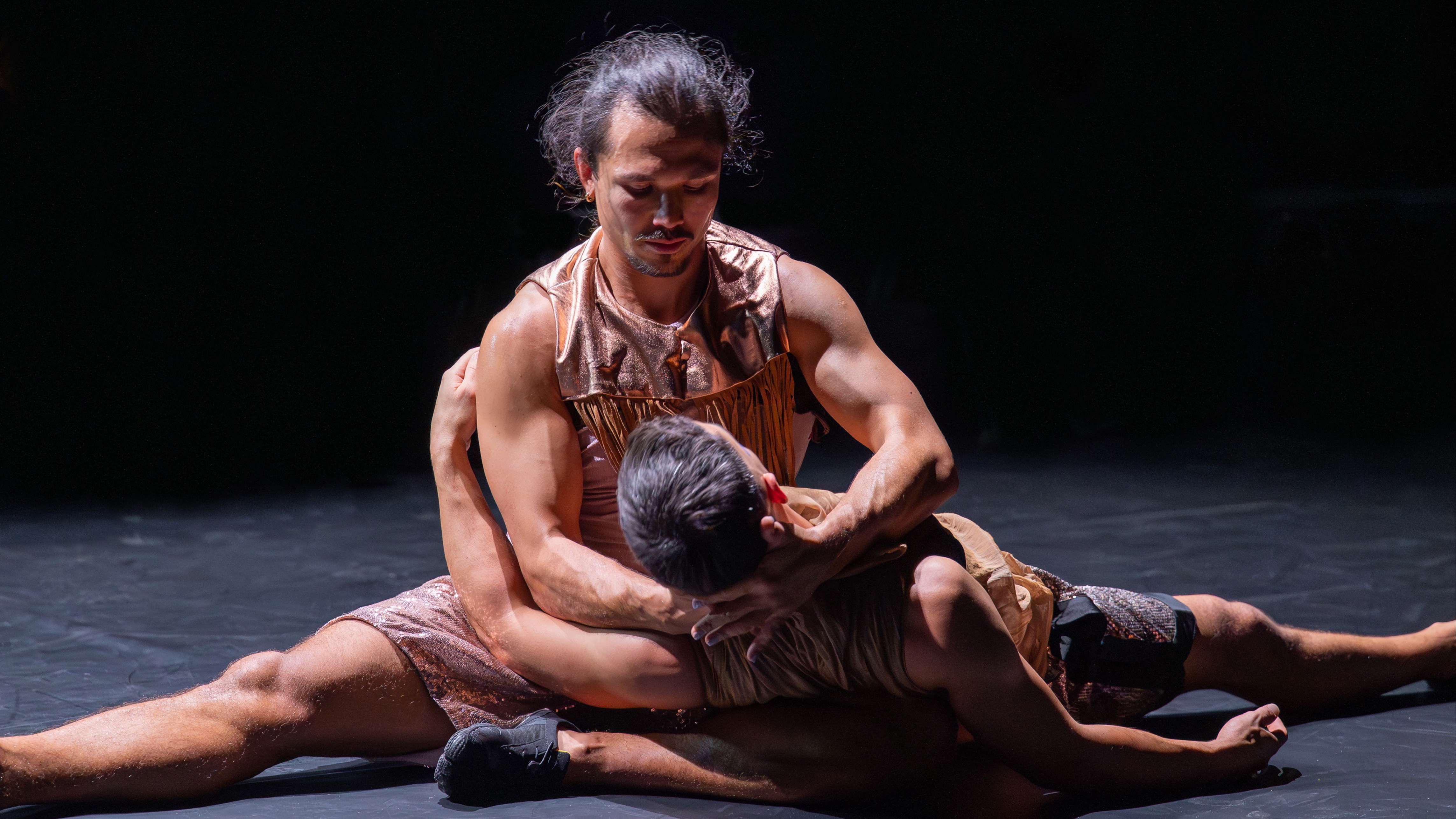 BEASTS & BODIES (2025) Ein Traum / Overhead Project