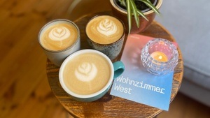 Café - Wohnzimmer West