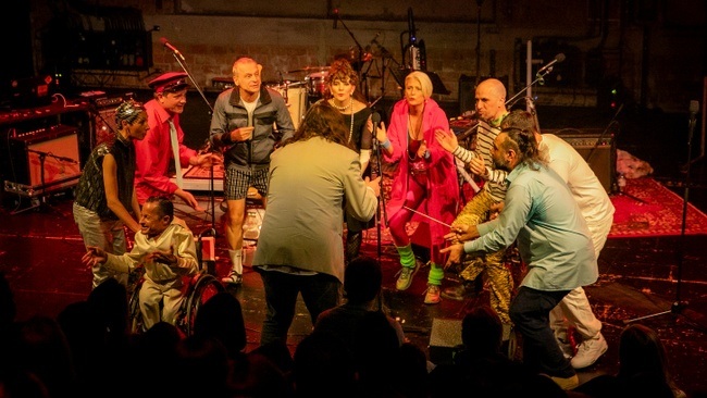 Ming(R)a Lounge im APRIL - Ming(R)a Kino, Ming(R)a Talk, Ming(R)a Music, Ming(R)a šta!?