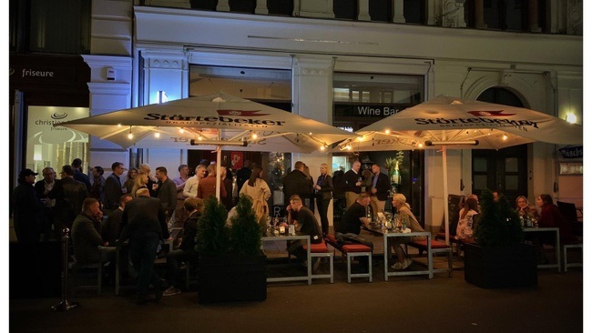 R10 after event dinner & drinks location