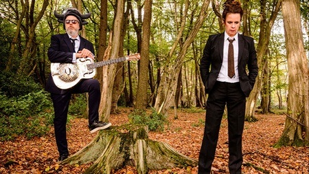 Nessi Tausendschön - Rumeiern