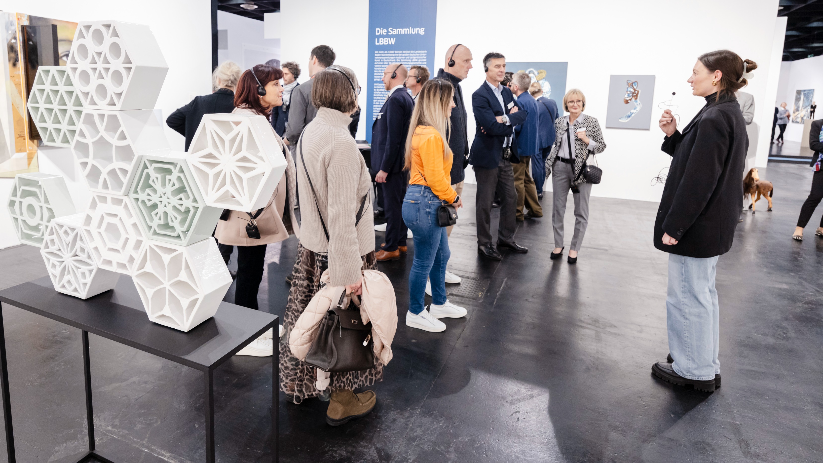 English ARTtours – Guided Tours at ART COLOGNE 2026
