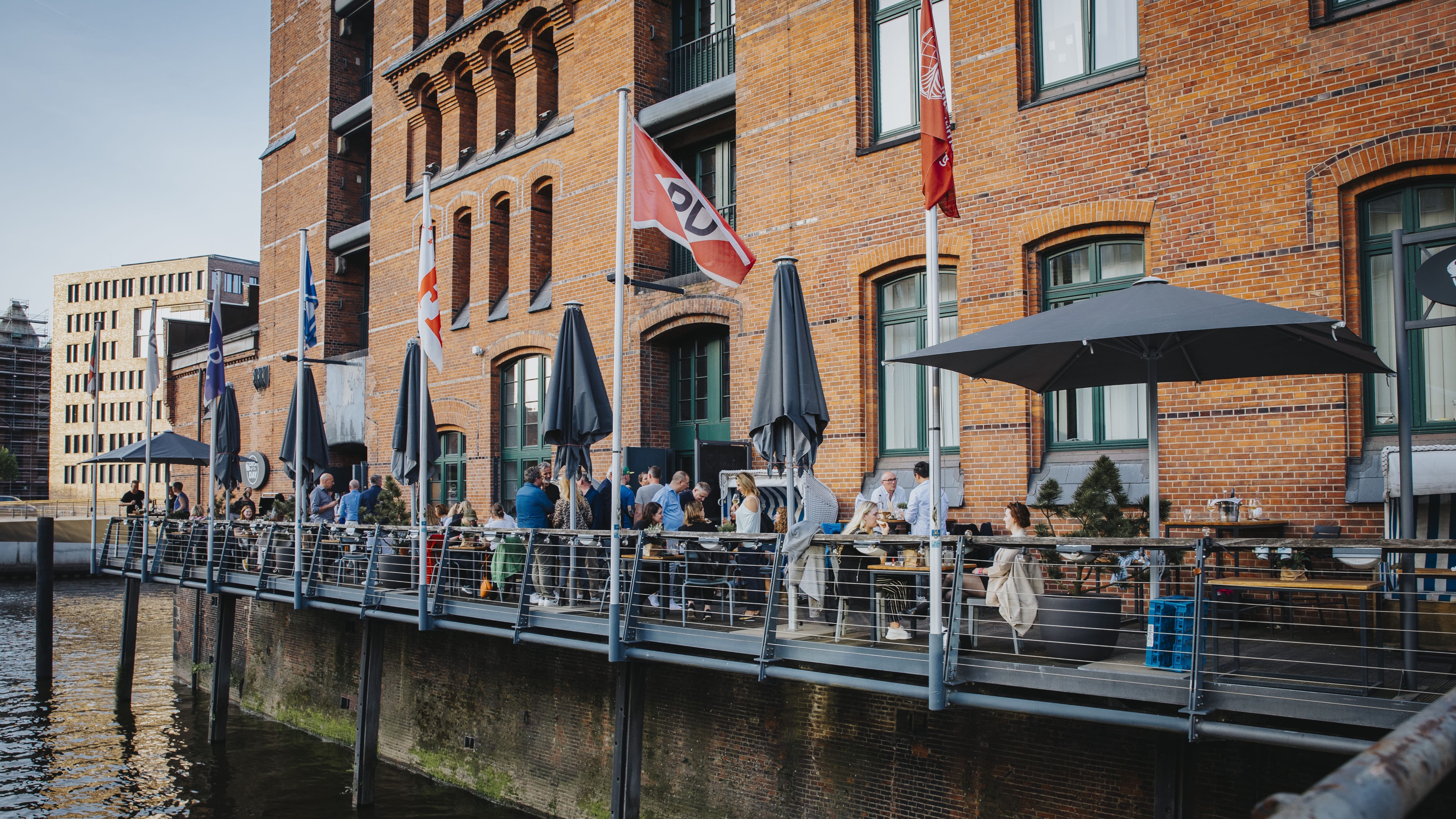 🍷 Hamburgs Wein- & Küchenparty direkt am Wasser in der HafenCity am 20.03.2026!