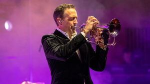 Till Brönner & Dieter Ilg begegnen Vince Mendoza & WDR Big Band – Anima Europea