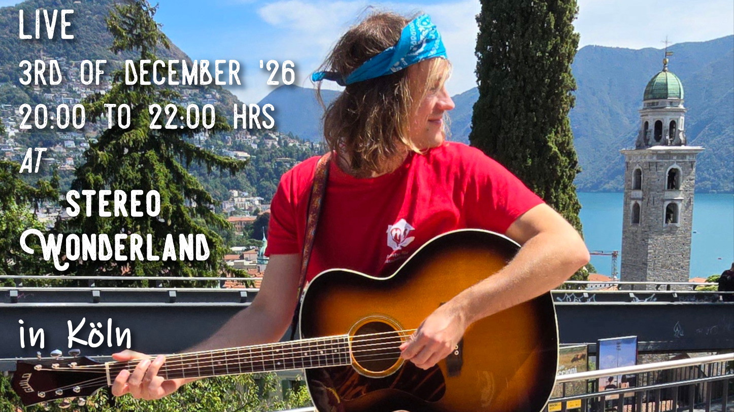 Man sieht den Künstler Max Goedecke mit einer Tabacco Sunburst gefärbten Jumbo-Gitarre in der Süd-Schweiz in Lugano spielen.