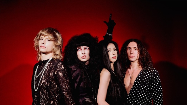 Starbenders - The Beast Goes On Tour - Nachtleben