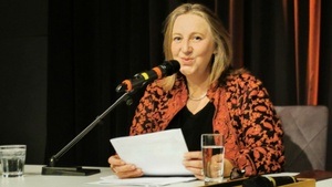 Lesebühne: Lachen, Lauschen & Literatur