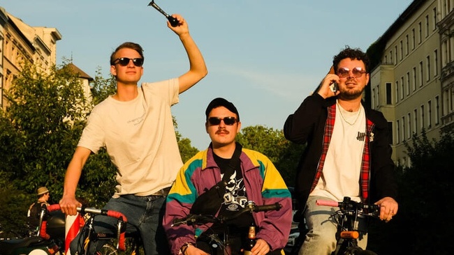 VILLA UNTERGRUND - Record Release Show + Aftershowparty
