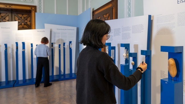 Urformen – Eiszeitkunst Europas