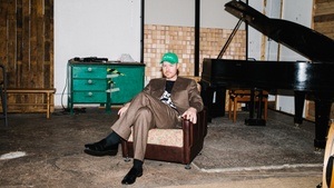 TUNE. Beni Brachtel. Installation „ATTACK DECAY SUSTAIN“