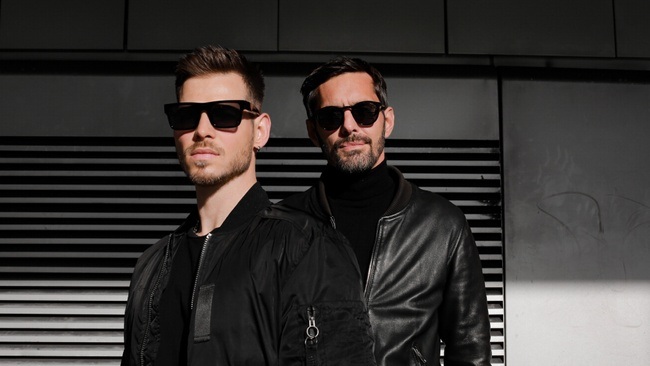 Format:B & Strandpiraten x Odonien