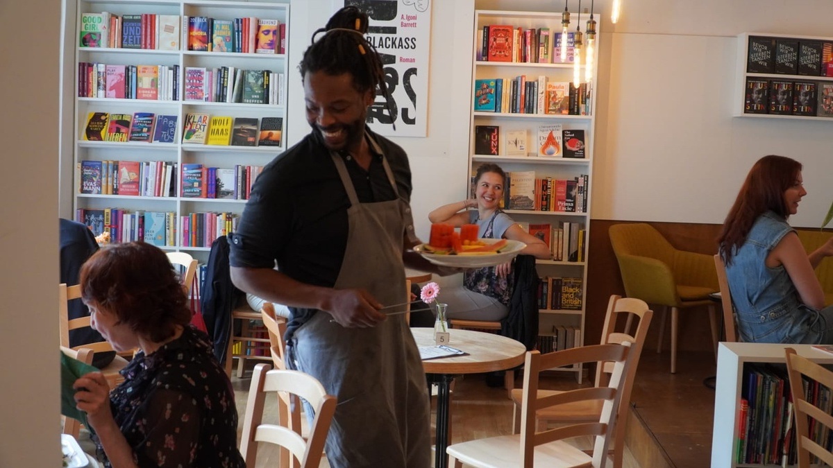 Als Mädchen geboren – Mutmachgeschichten aus aller Welt