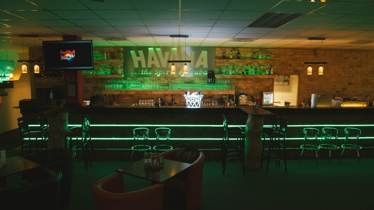 MOVIE & CHILL @ Havana