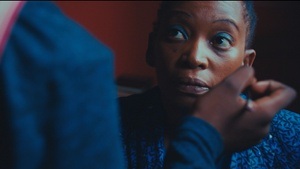 DOK Leipzig Pop-up-Kino: „The Woman Who Poked the Leopard“