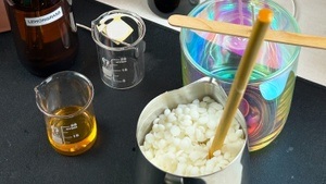 Candle Making with Champagne/Coffee and snacks (DE,RU,ENG,LV)