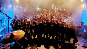 Salsa Party mit Caballo Negro