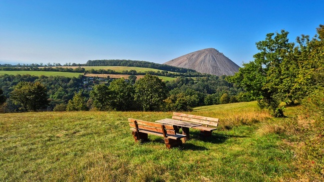 Wanderung: Zur "Hohen Linde" und Wildrosenpfad (Sangerhausen)