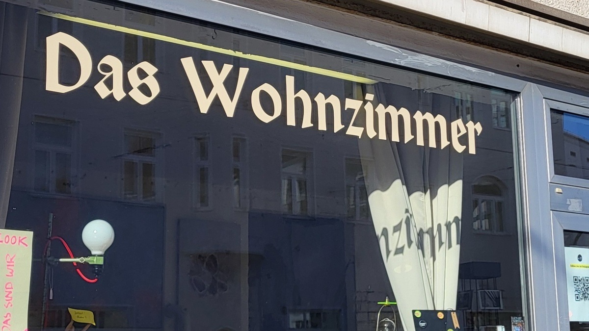 „Dots Everywhere“ – Kunstausstellung von Sara von Meer vom 3. bis 31. März im DasWohnzimmerGiesing, München