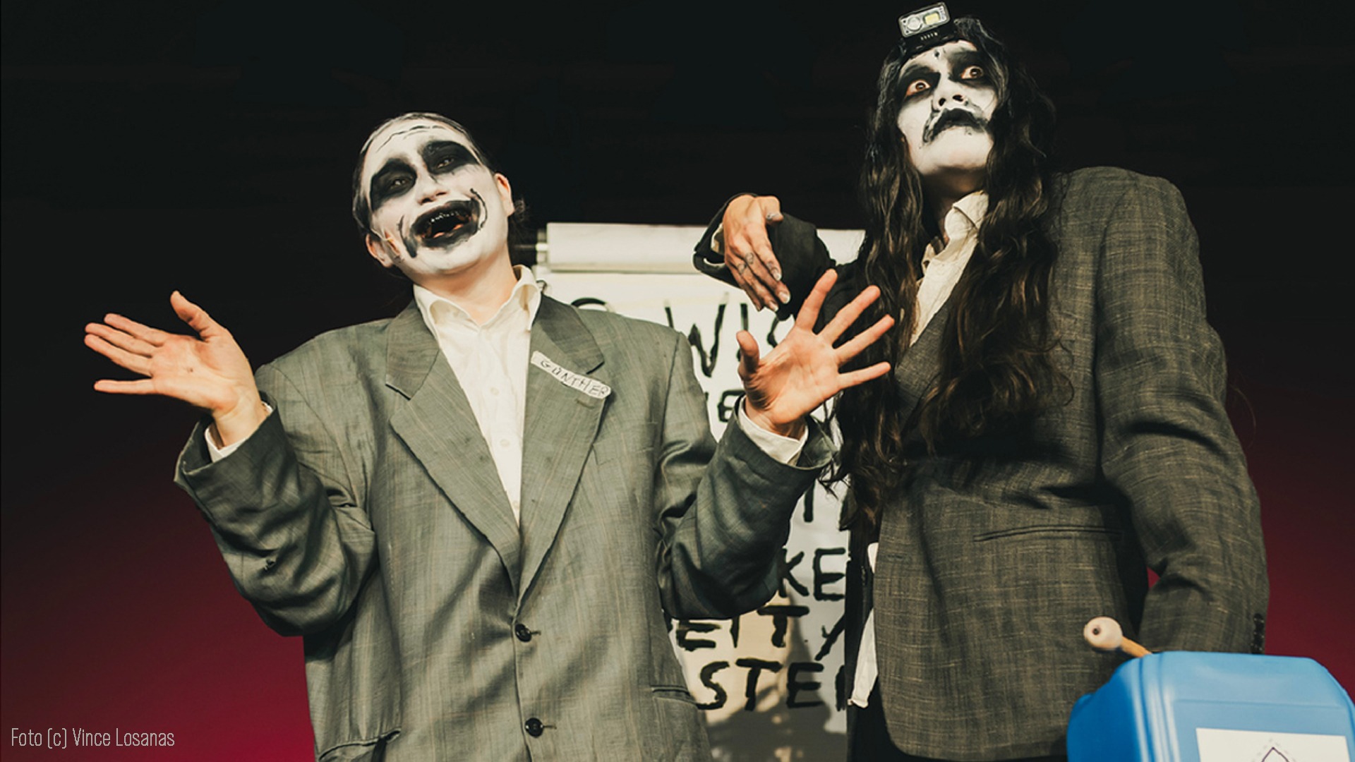 Don't be scared! - Adult dark clown Show