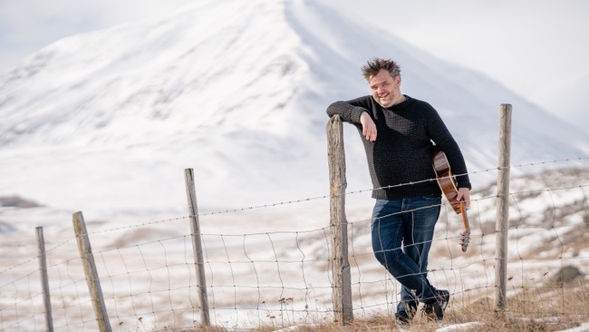 Konzert: Svavar Knùtur (Singer/Songwriter)