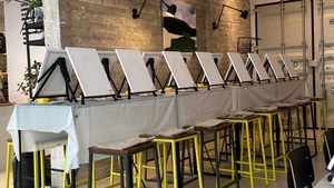 Kreativer Kunst-Workshop ,,Abstrakte Spachteltechnik‘‘