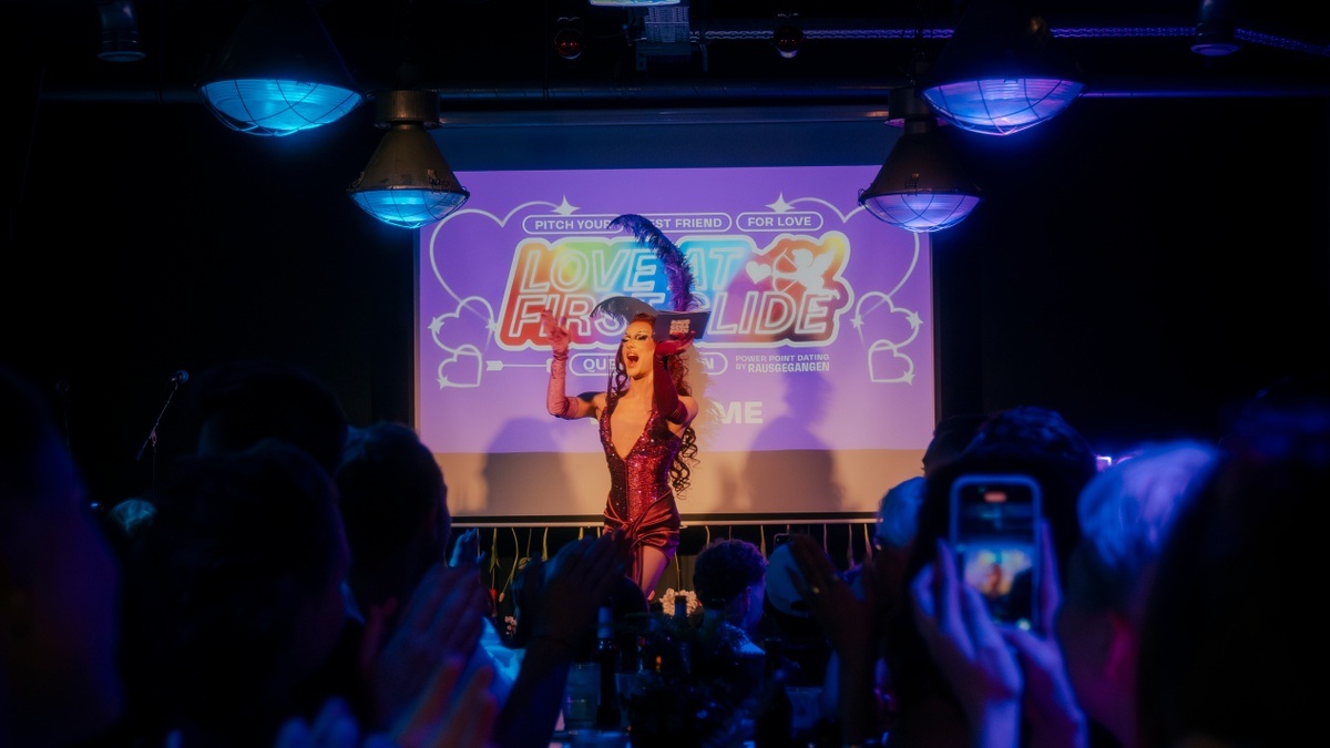 🏳️‍🌈🏳️‍⚧️ LOVE AT FIRST SLIDE QUEER EDITION München 🏳️‍🌈🏳️‍⚧️ Power Point Dating by Rausgegangen | Presenter Ticket