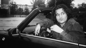 Velouria presents: Cosmo Lautaro Live