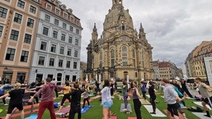 Palais Sommer: Yoga mit Sandra Schulze