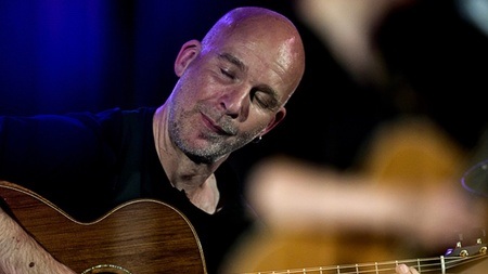 Couch & Konzert – Jens Kommnick: Celtic Fingerstyle Gitarrist mit Einflüssen aus Klassik, Rock und Jazz