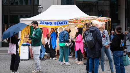 GRAND BEAUTY ON TOUR