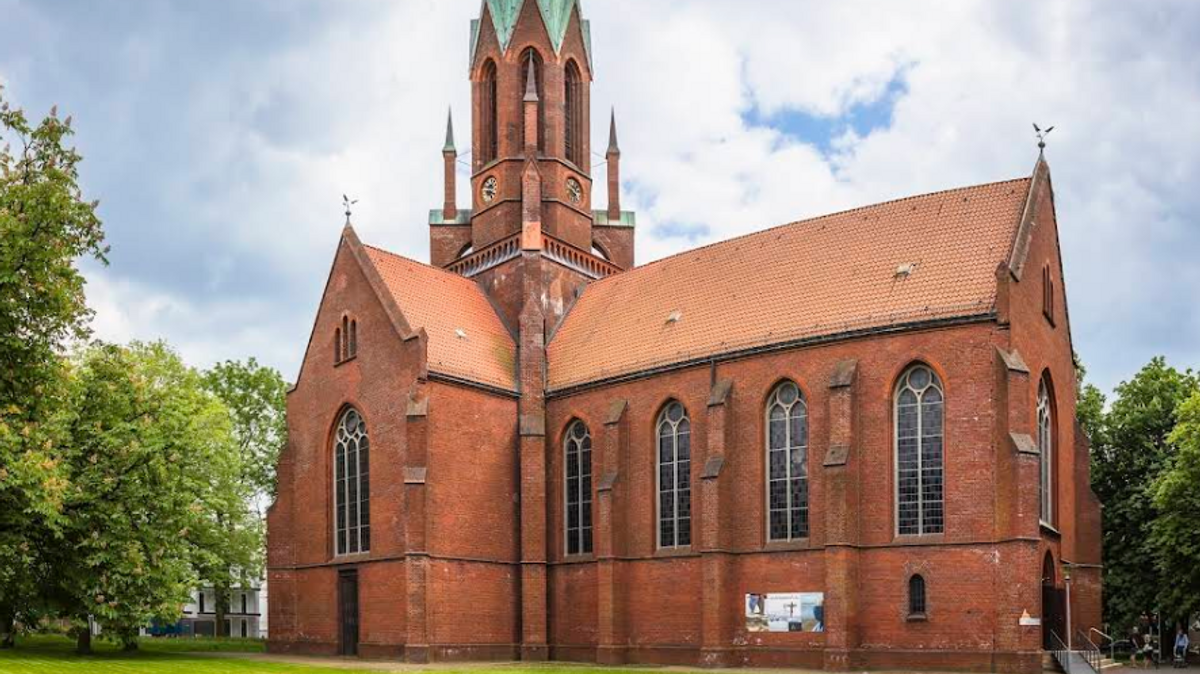 Christus\u002D und Garnisonkirche