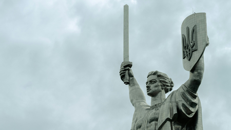 Erinnern im Krieg – Erinnerung im Wandel. Ukrainische Erinnerungskultur im Kontext des aktuellen Krieges.