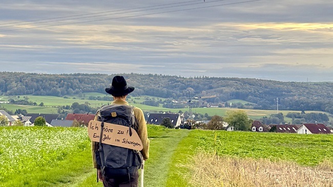 Ich höre zu – ein Jahr im Schweigen: Walk in Silence