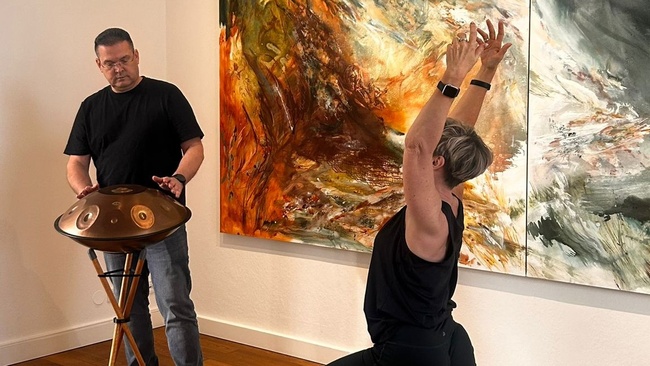 Yoga und Handpan